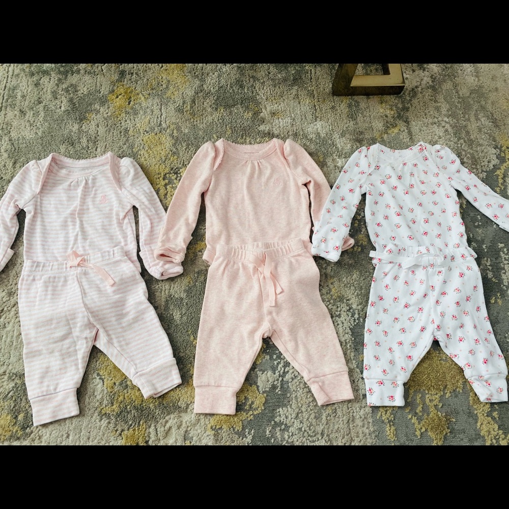 Baby GAP NEWBORN GIRL